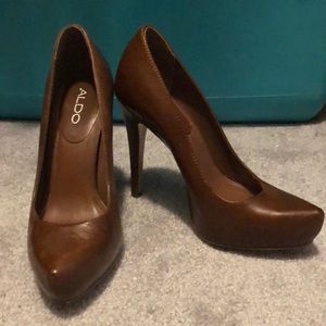 Aldo almond toe heels